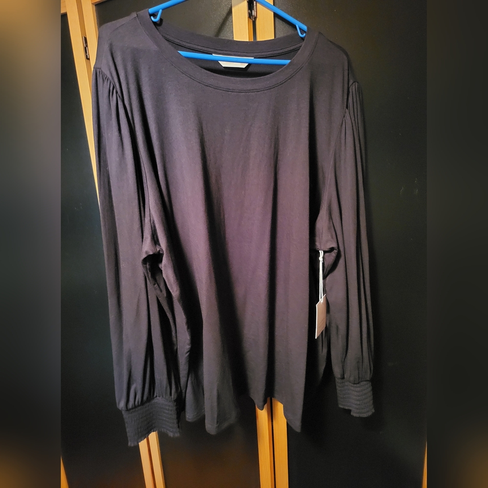 NWT 3X Black Long Sleeve Top
